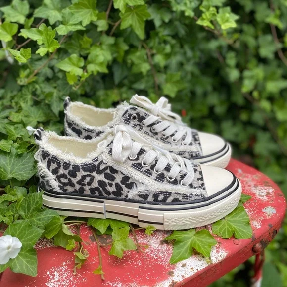 New Very G Leopard Print Dako Sneaker - Picture 5 of 6